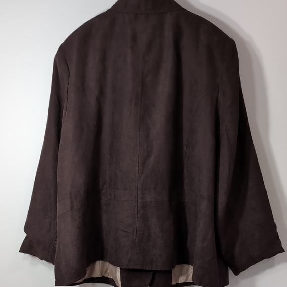 Avenue | Dark Brown Faux Seude Blazer with Relaxed Silhouette Size 22/24 - Picture 6 of 7